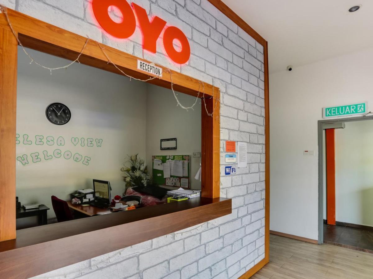 Oyo 89617 Selesa View Hotel Bukit Gambir Exterior photo
